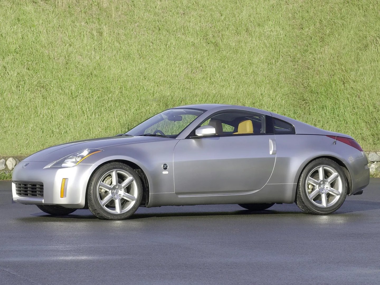 Nissan_Fairlady_Z_5_generation__Coupe__4.jpg
