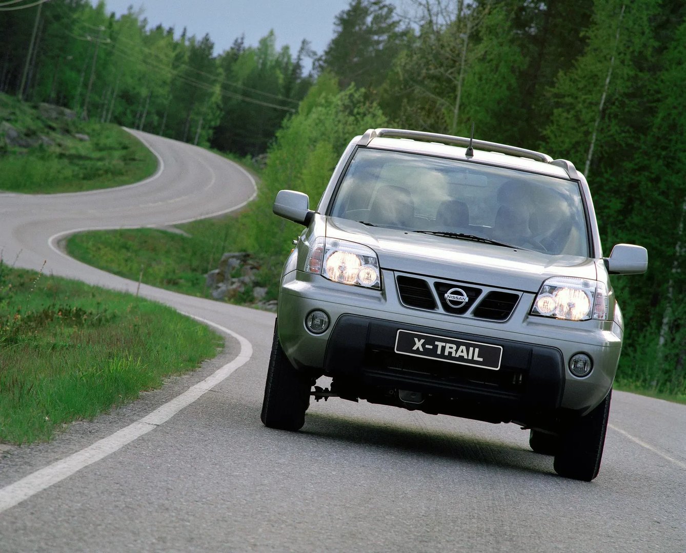 Nissan_X-Trail_1_generation__SUV_5-doors__7.jpg