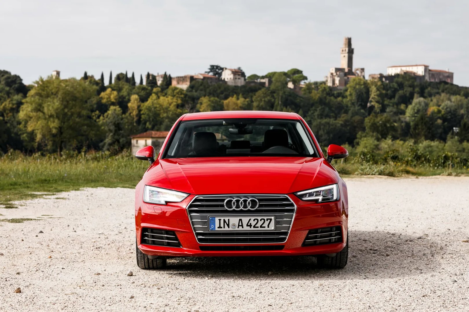 Audi_A4_5_generation__Sedan__9.jpg