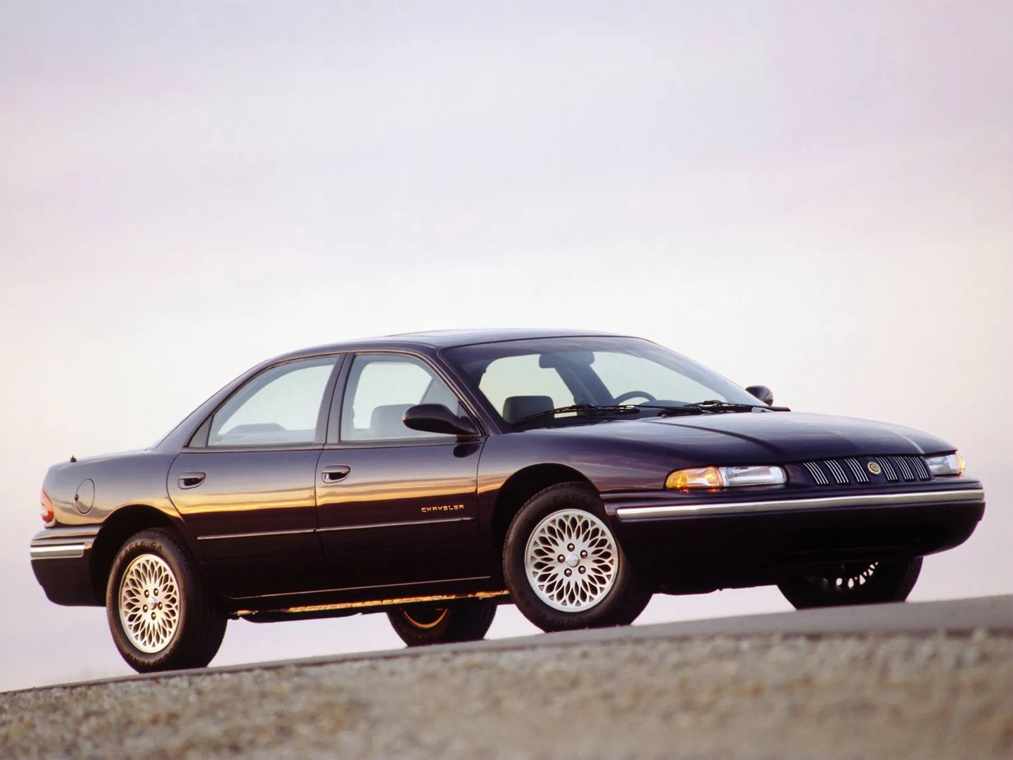 Chrysler_Concorde_1_generation__Sedan__main.jpg