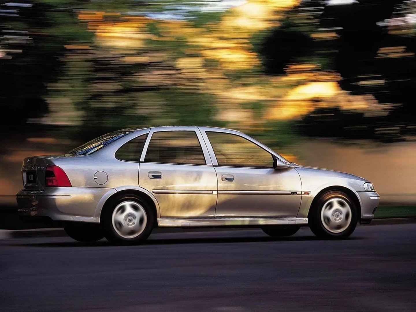 Holden_Vectra_1_generation__Sedan__2.jpg