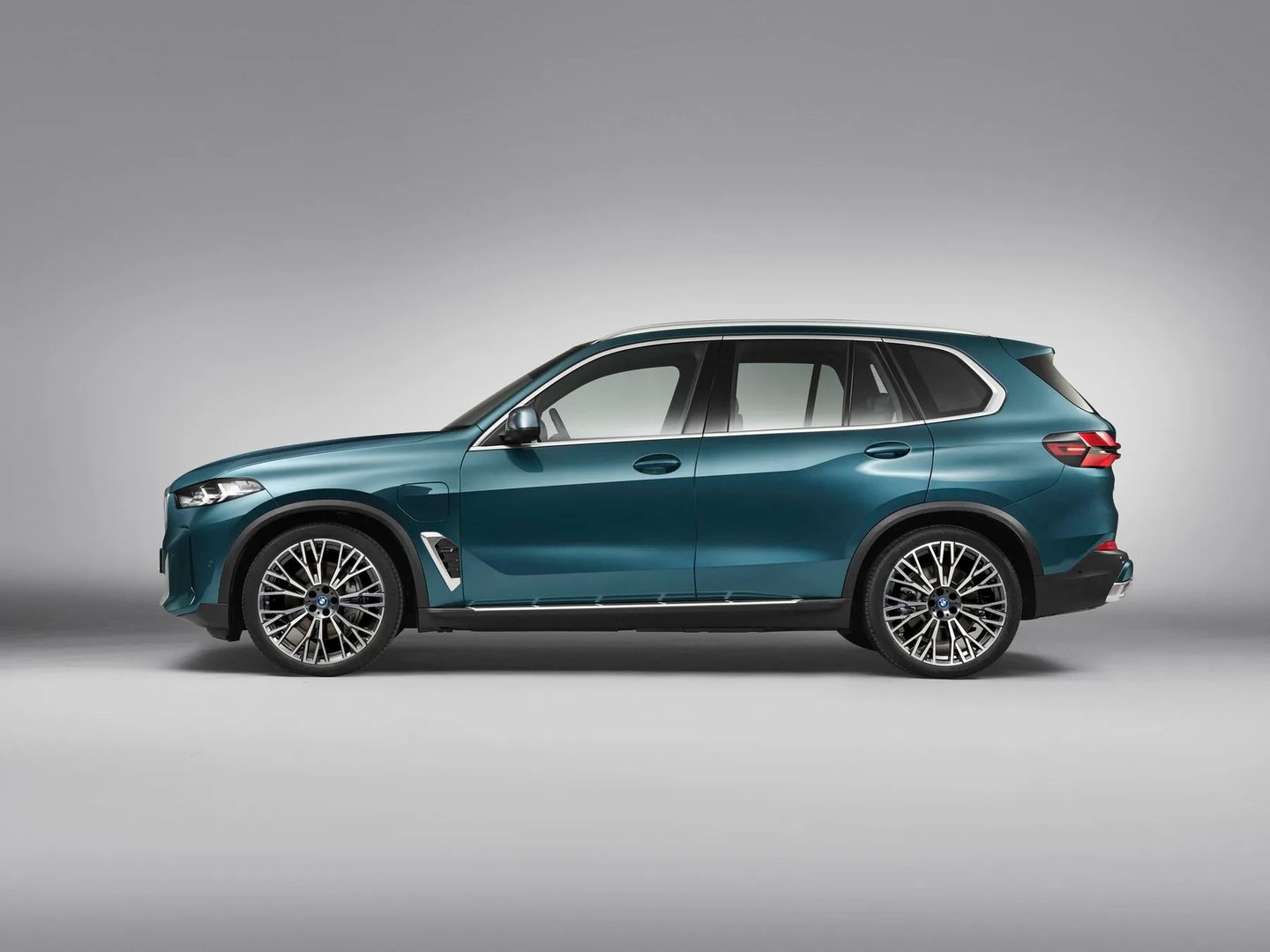 BMW_X5_4_generation_restyling_1__SUV_5-doors__2.jpg