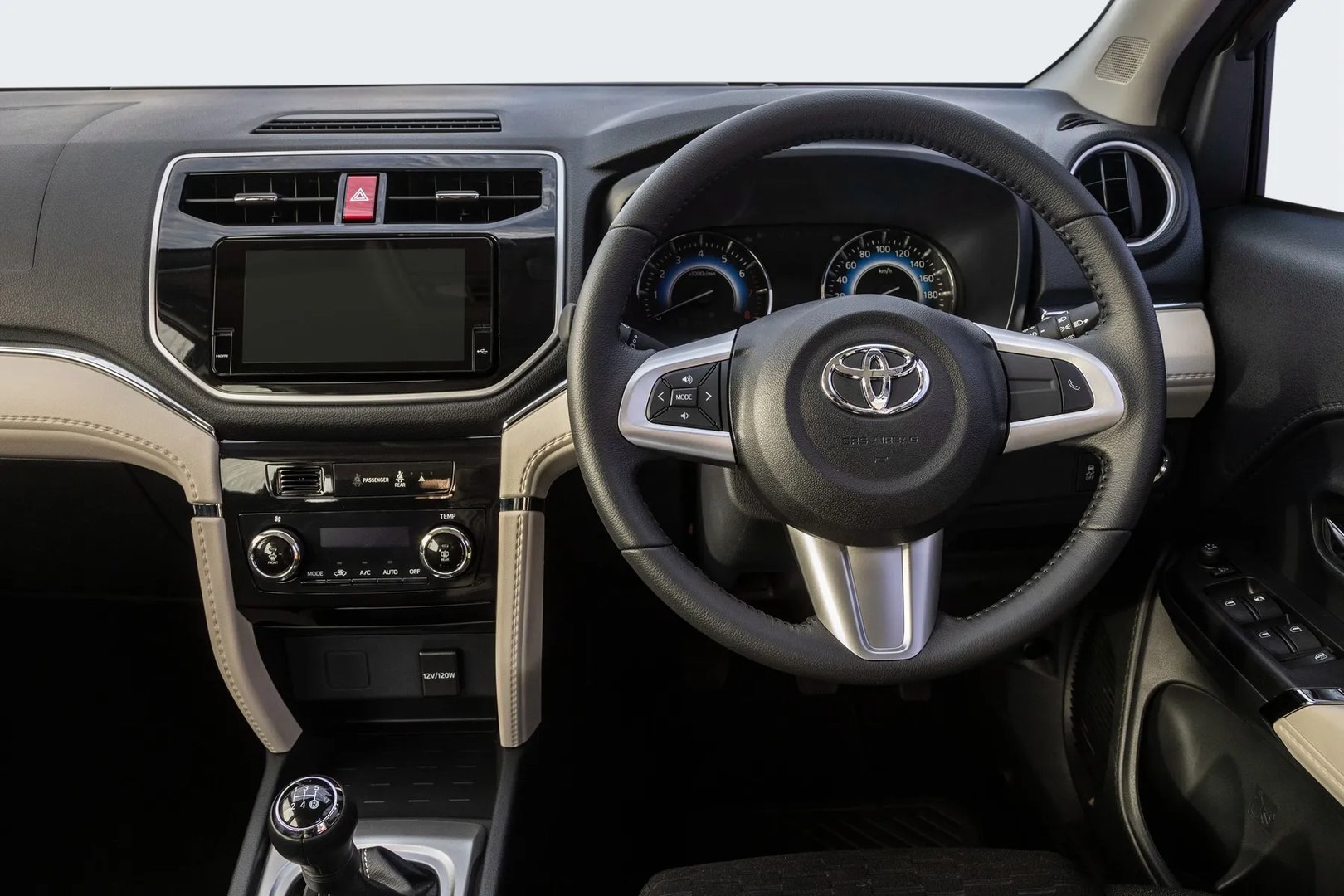 Toyota_Rush_2_generation__SUV_5-doors__11.jpg
