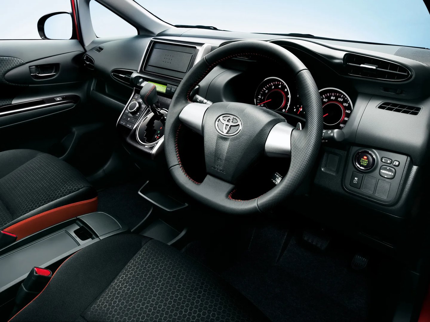 Toyota_Wish_2_generation_restyling__Minivan__7.jpg