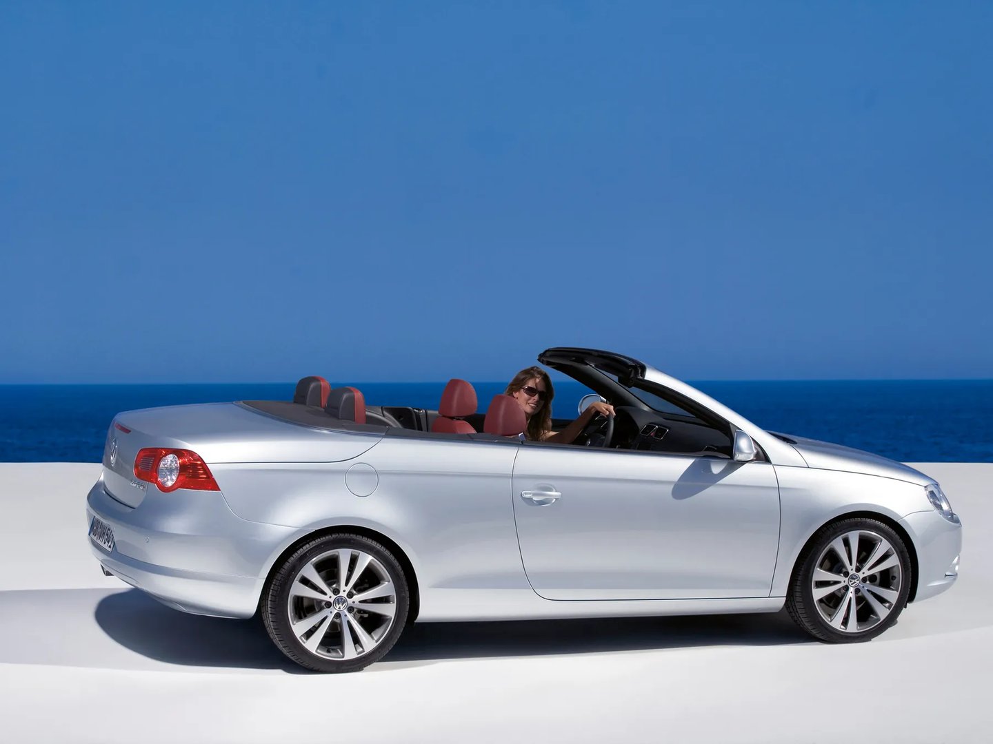 Volkswagen_Eos_1_generation__Cabrio__8.jpg