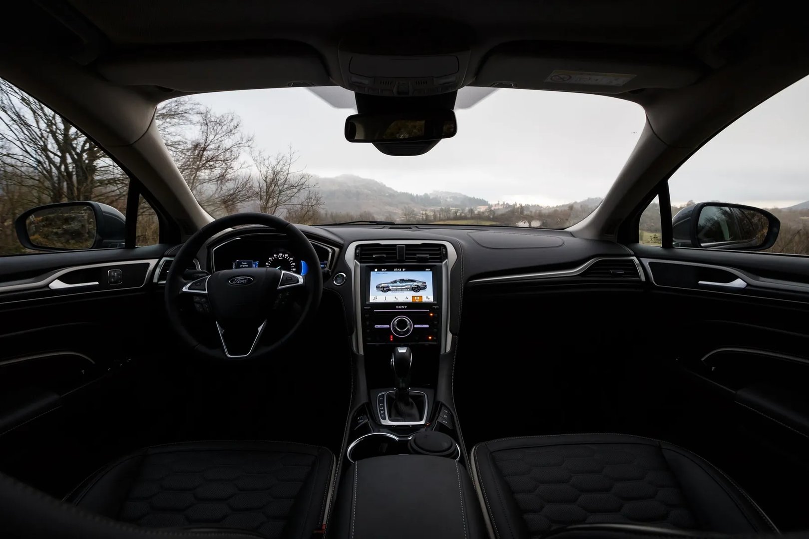 Ford_Mondeo_5_generation_restyling__Liftback__5.jpg