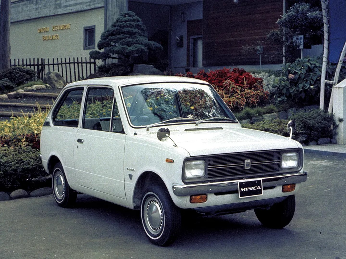 Mitsubishi_Minica_2_generation__Mini_3-doors__2.jpg