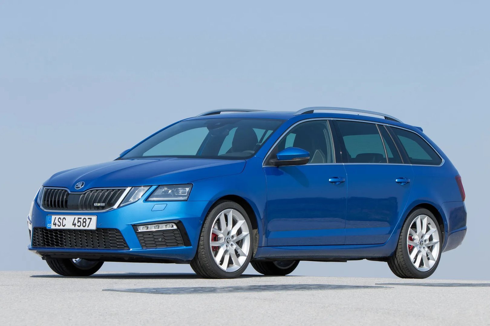 Skoda_Octavia_RS_3_generation_restyling__Estate_5-door__2.jpg