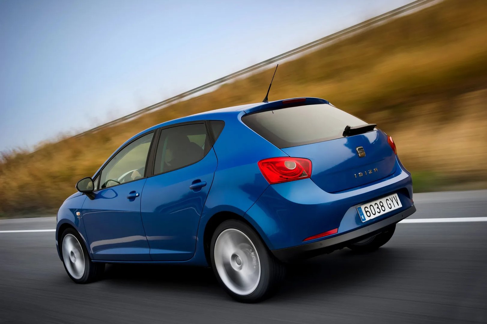 SEAT_Ibiza_4_generation__Mini_5-doors__10.jpg