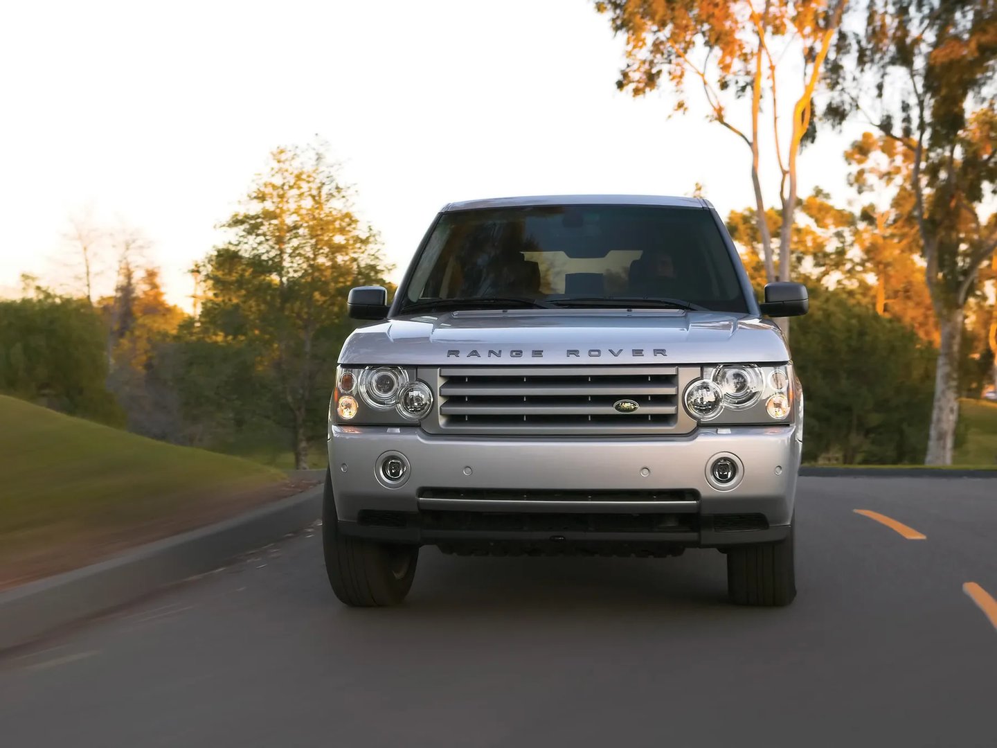 Land Rover_Range_Rover_3_generation_restyling__SUV_5-doors__10.jpg