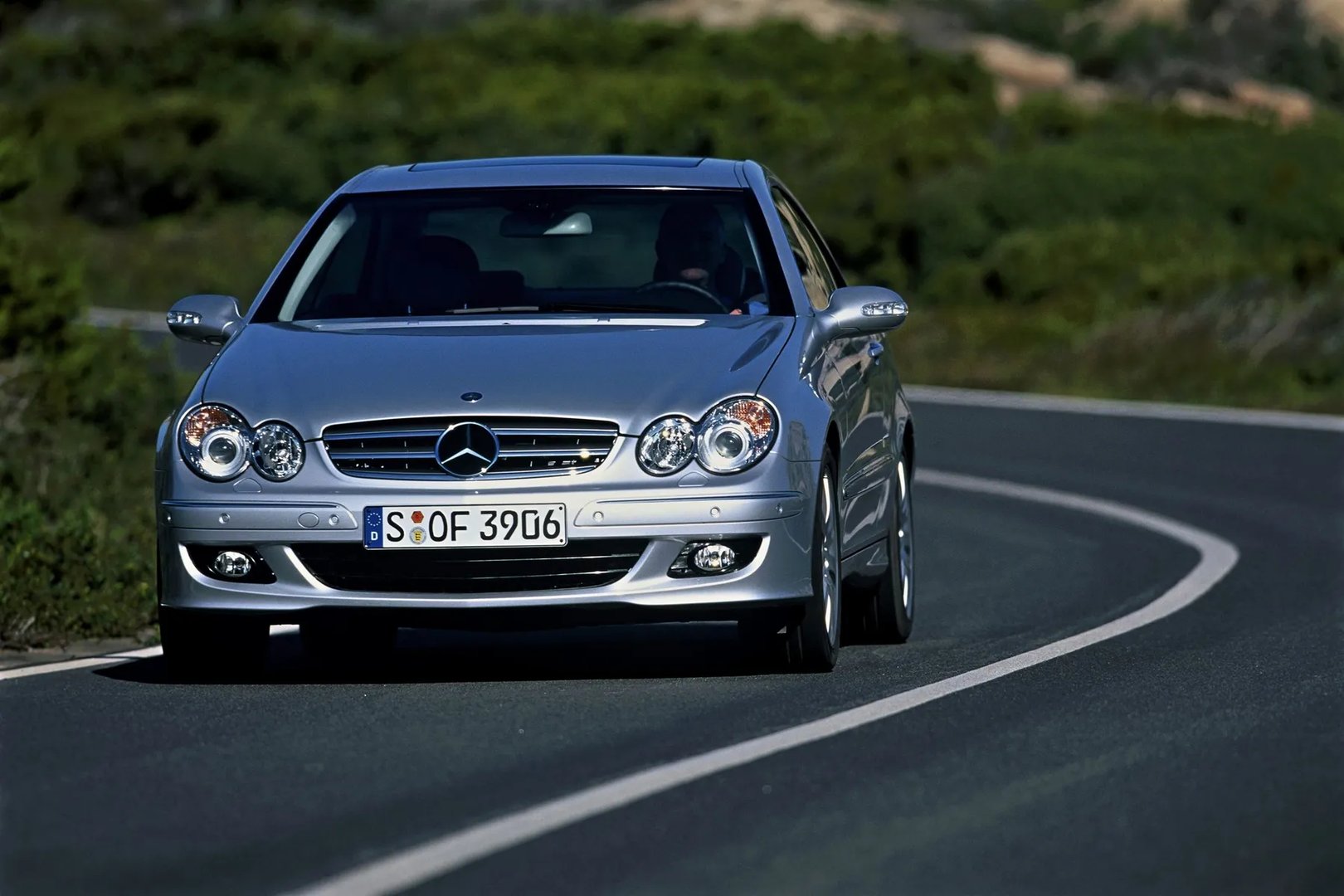 Mercedes_CLK-Class_2_generation_restyling__Coupe_Hardtop__1.jpg