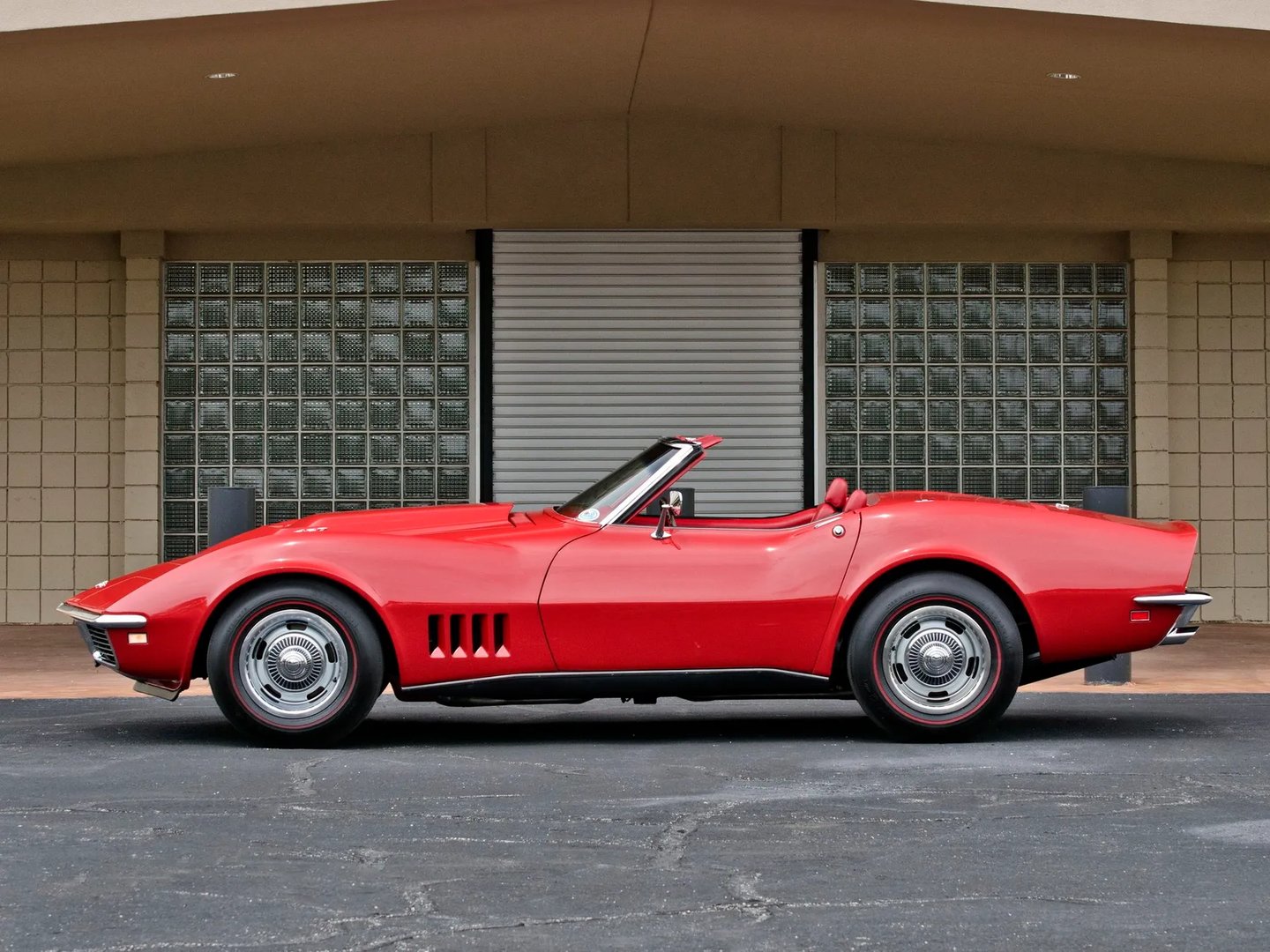 Chevrolet_Corvette_3_generation__Roadster__4.jpg