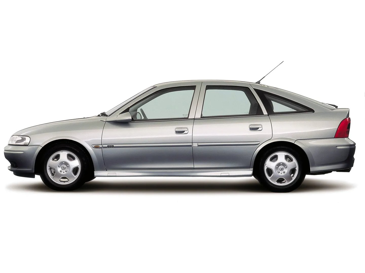 Holden_Vectra_1_generation__Hatchback_5-door__2.jpg