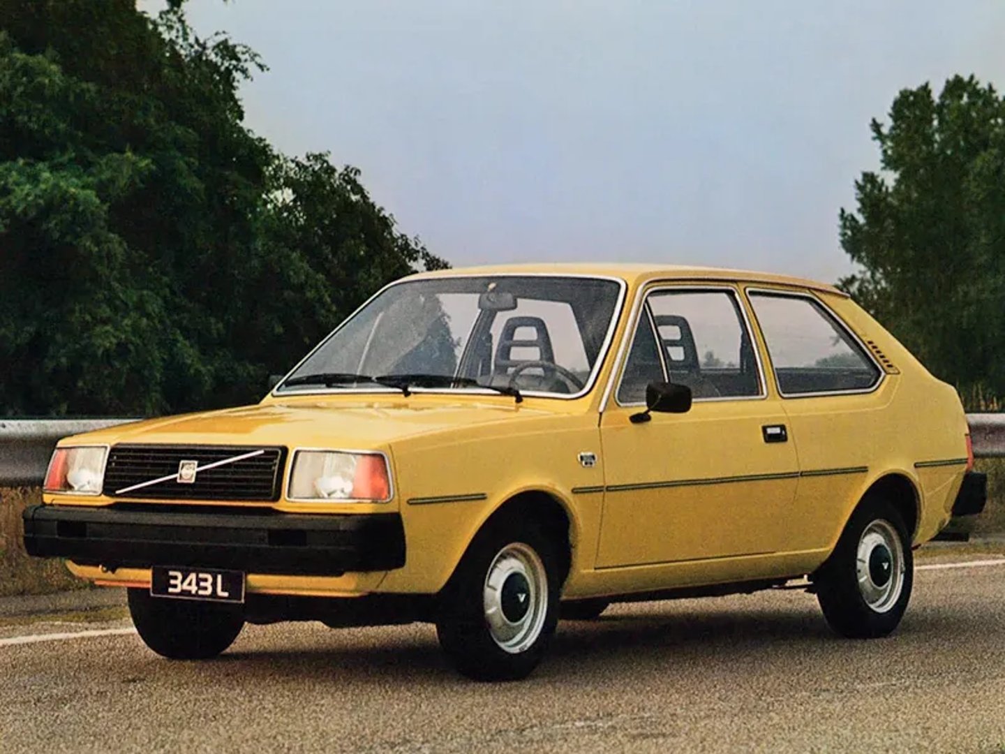 Volvo 300 Series 1 generation  Hatchback 3-door
