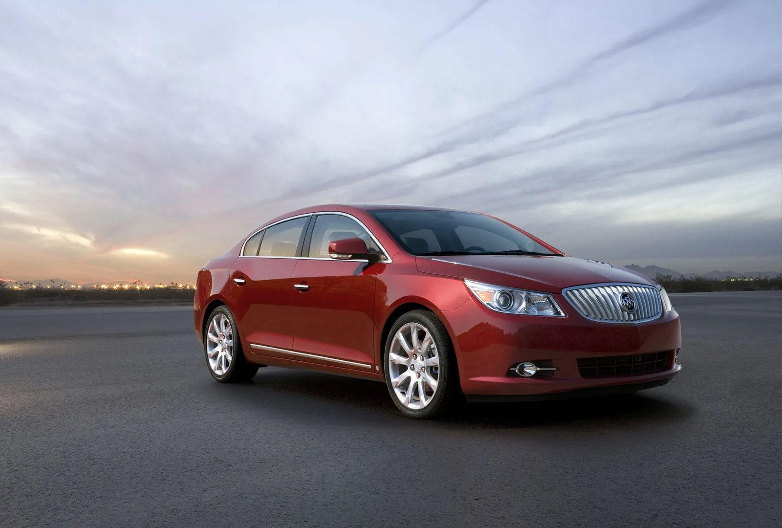 Buick_LaCrosse_2_generation__Sedan__10.jpg