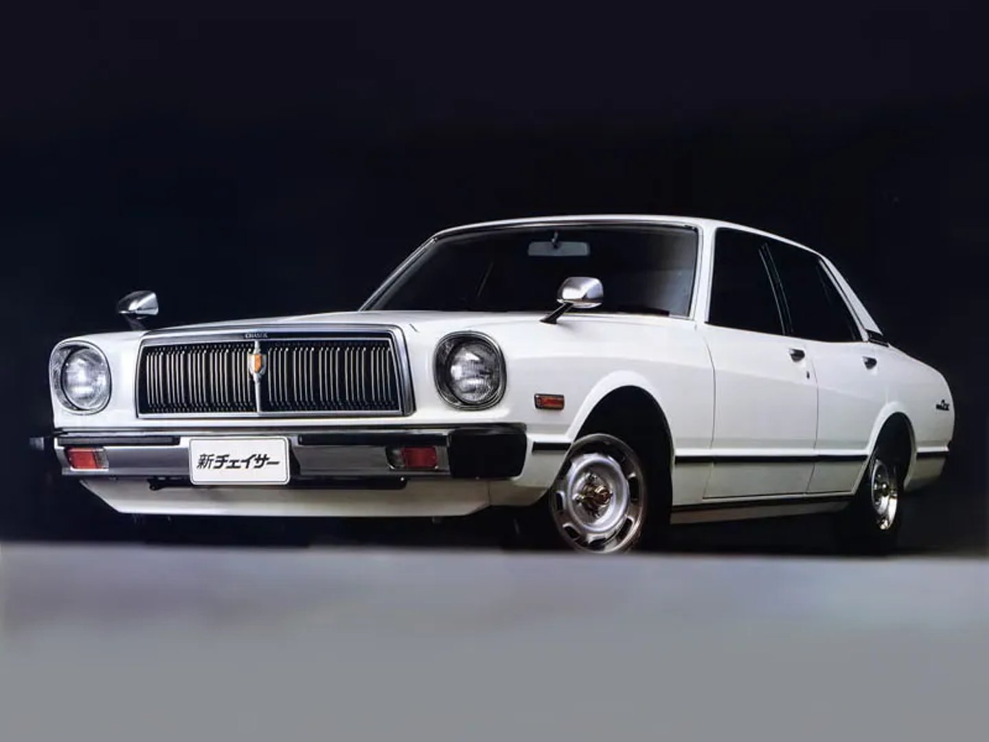Toyota_Chaser_1_generation__Sedan__1.jpg