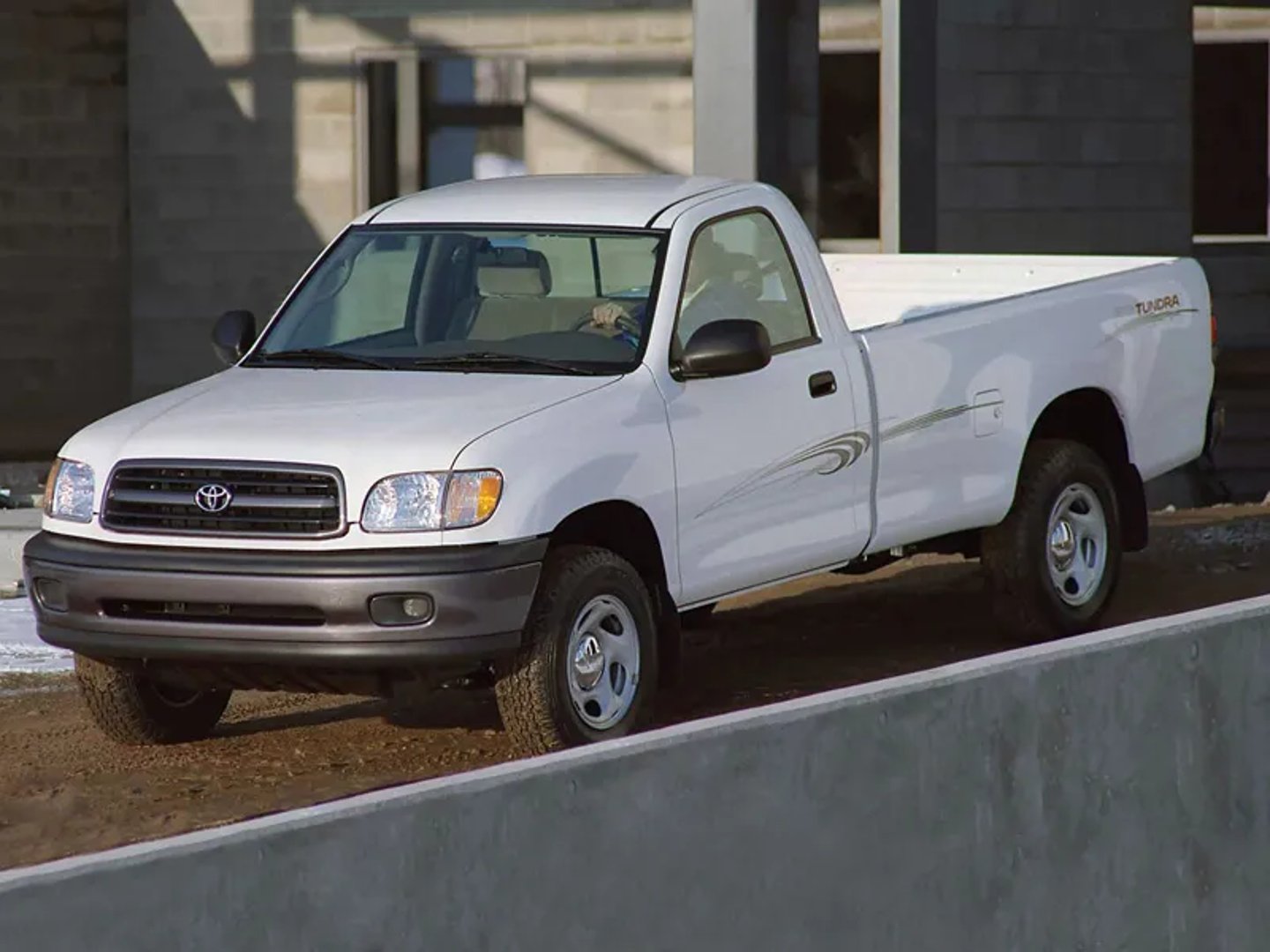 Toyota_Tundra_1_generation__Pickup_single-cab__1.jpg