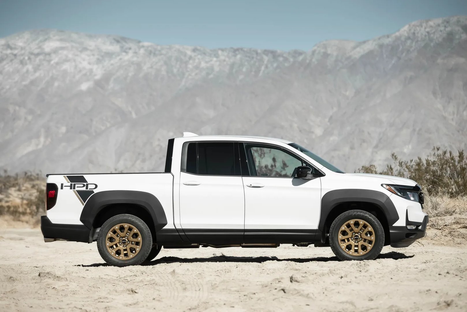 Honda_Ridgeline_2_generation_restyling__Pickup_double-cab__12.jpg