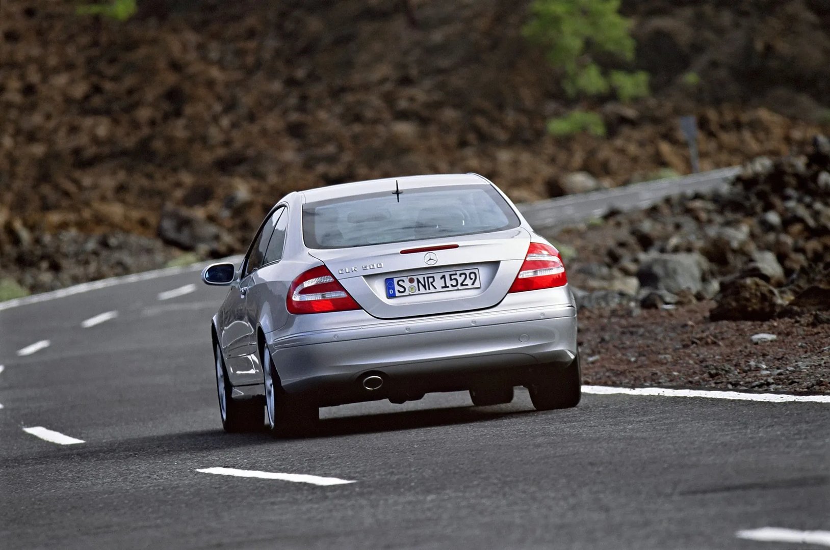 Mercedes_CLK-Class_2_generation__Coupe_Hardtop__8.jpg