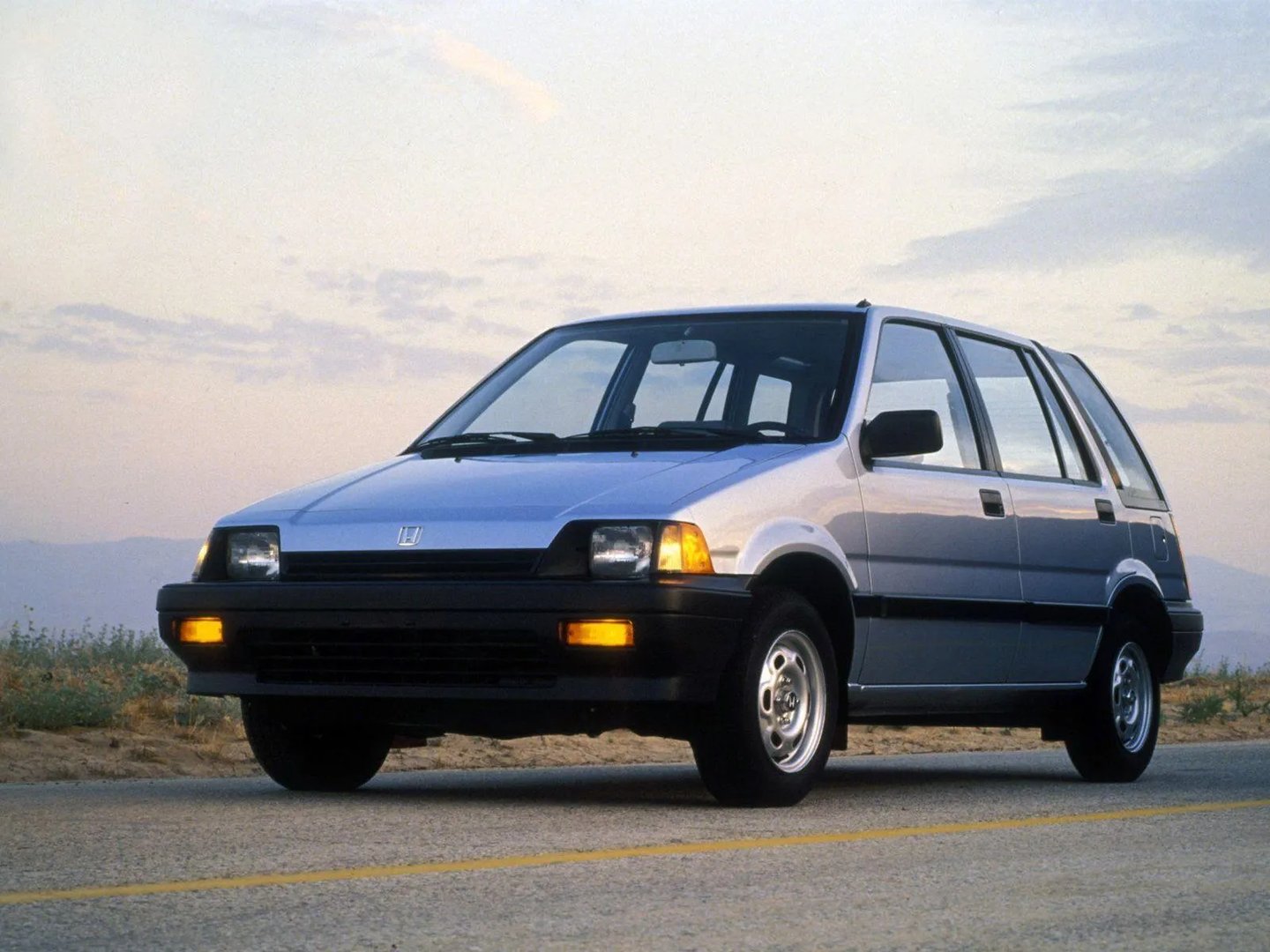 Honda_Civic_3_generation__Estate_5-door__4.jpg
