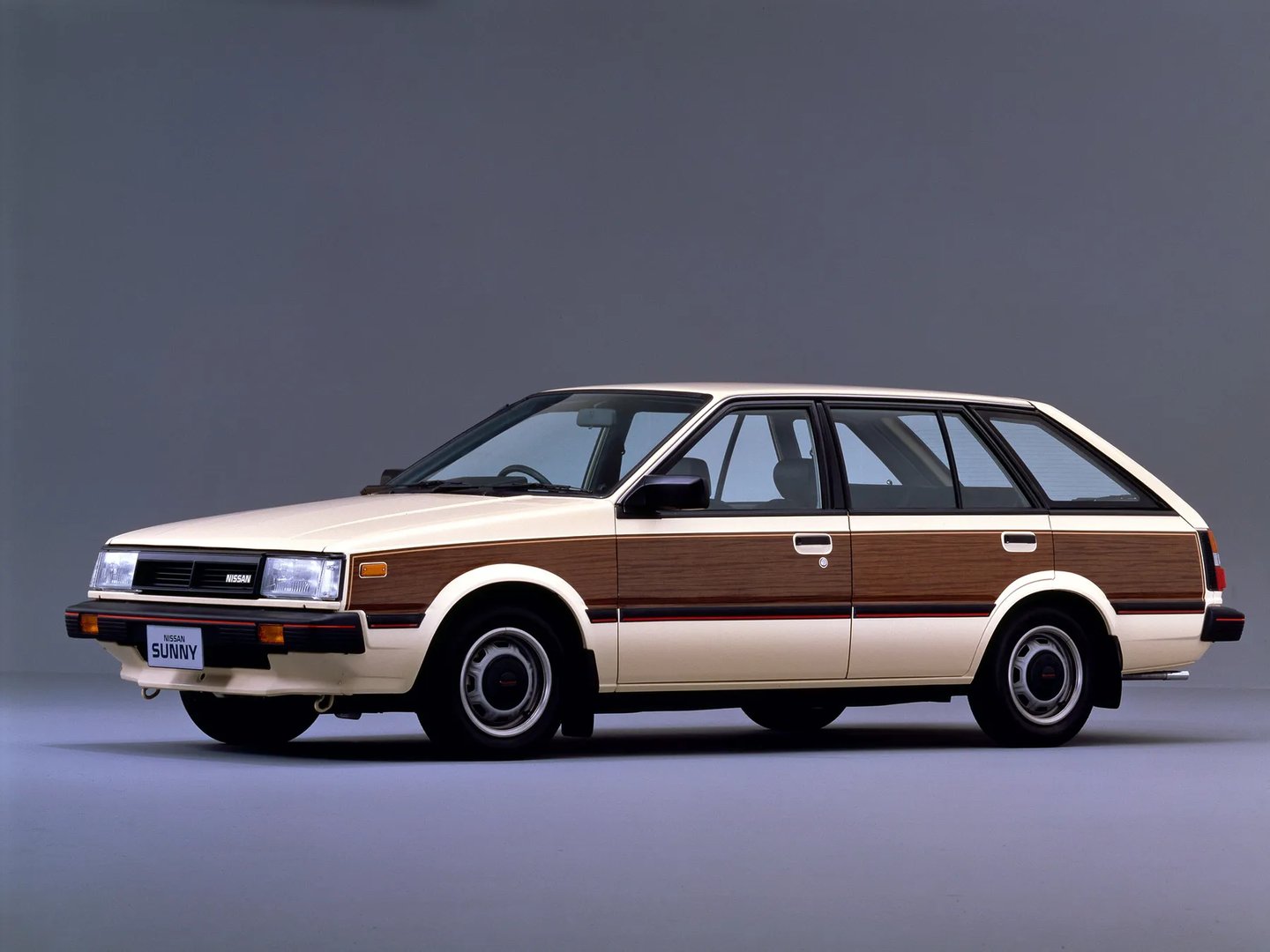 Nissan_Sunny_5_generation__Estate_5-door__3.jpg