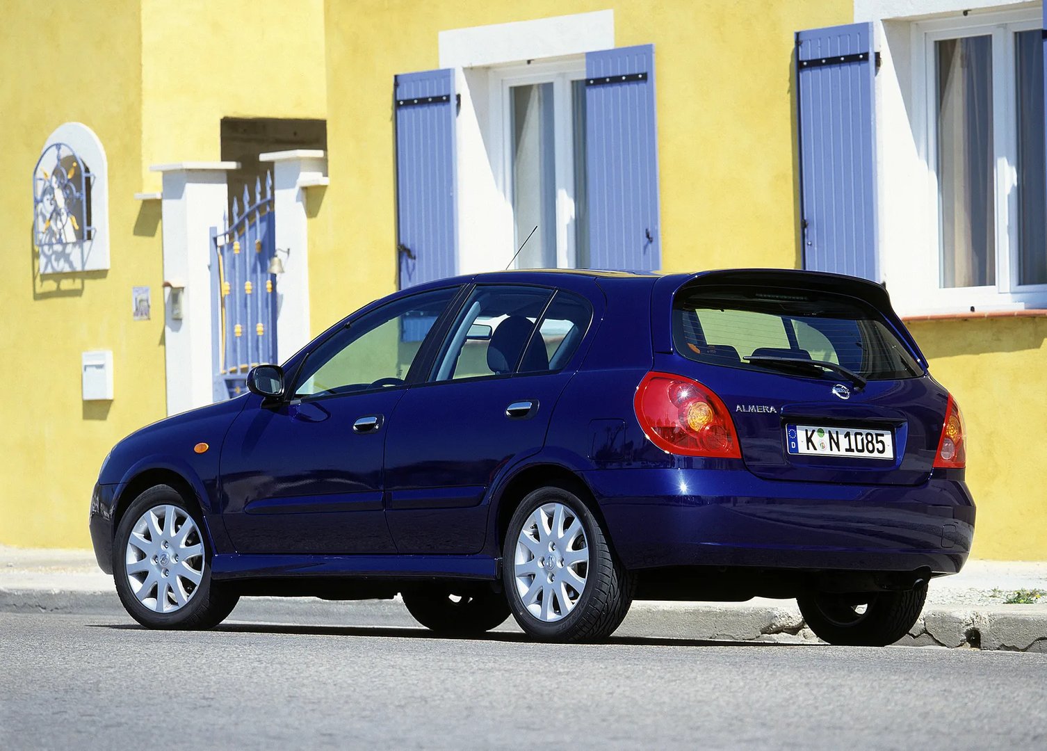 Nissan_Almera_2_generation_restyling__Hatchback_5-door__10.jpg