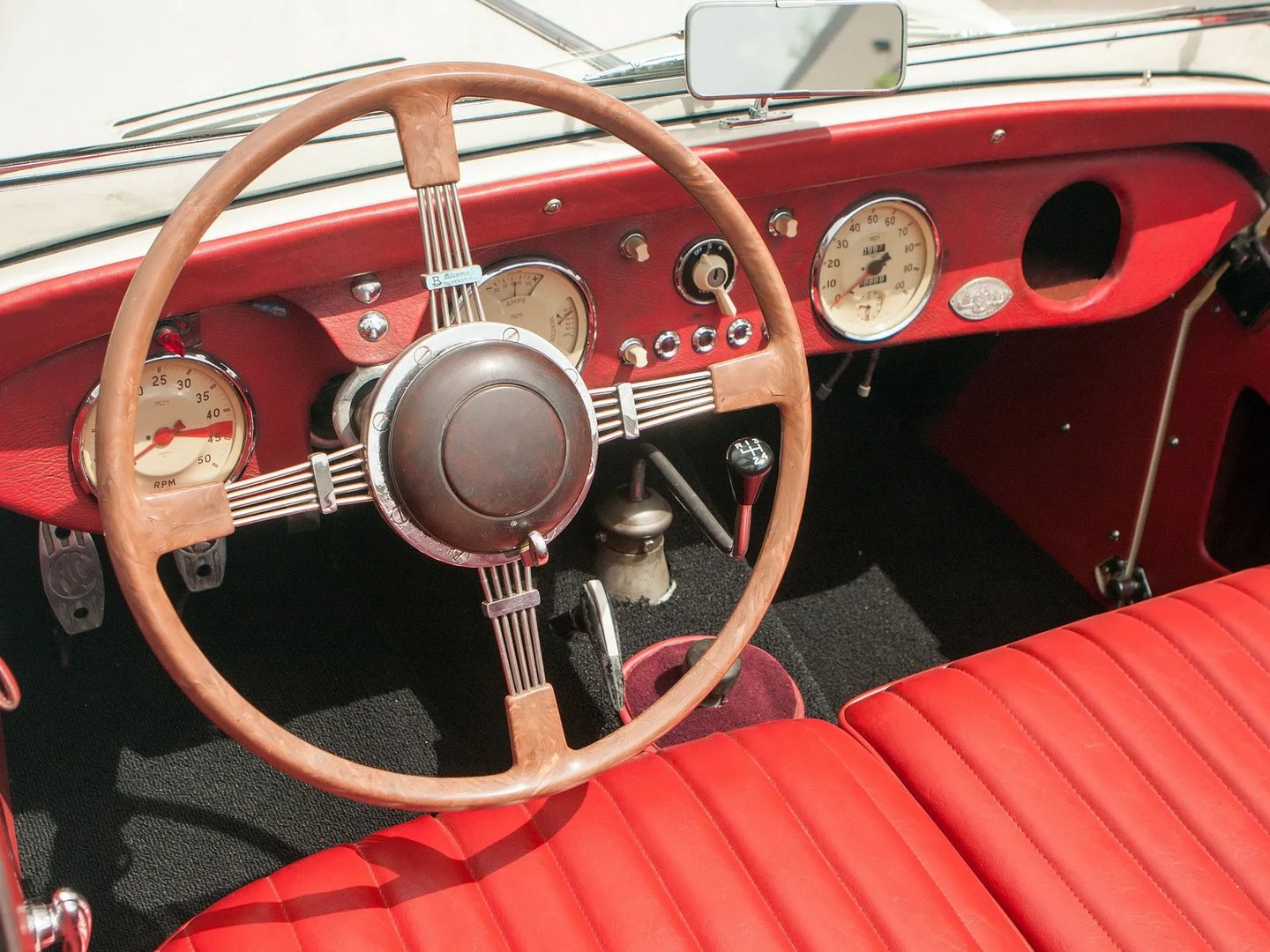 AC_2-Litre_1_generation__Cabrio__13.jpg