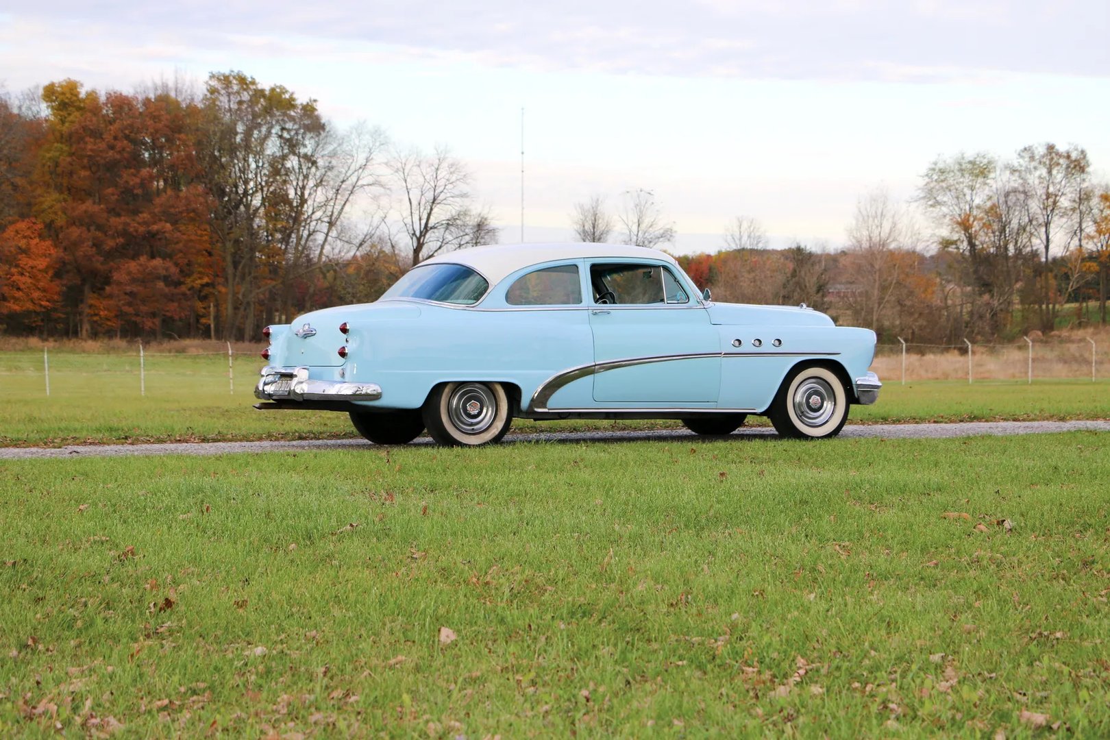 Buick_Special_2_generation__Sedan_2-doors__1.jpg
