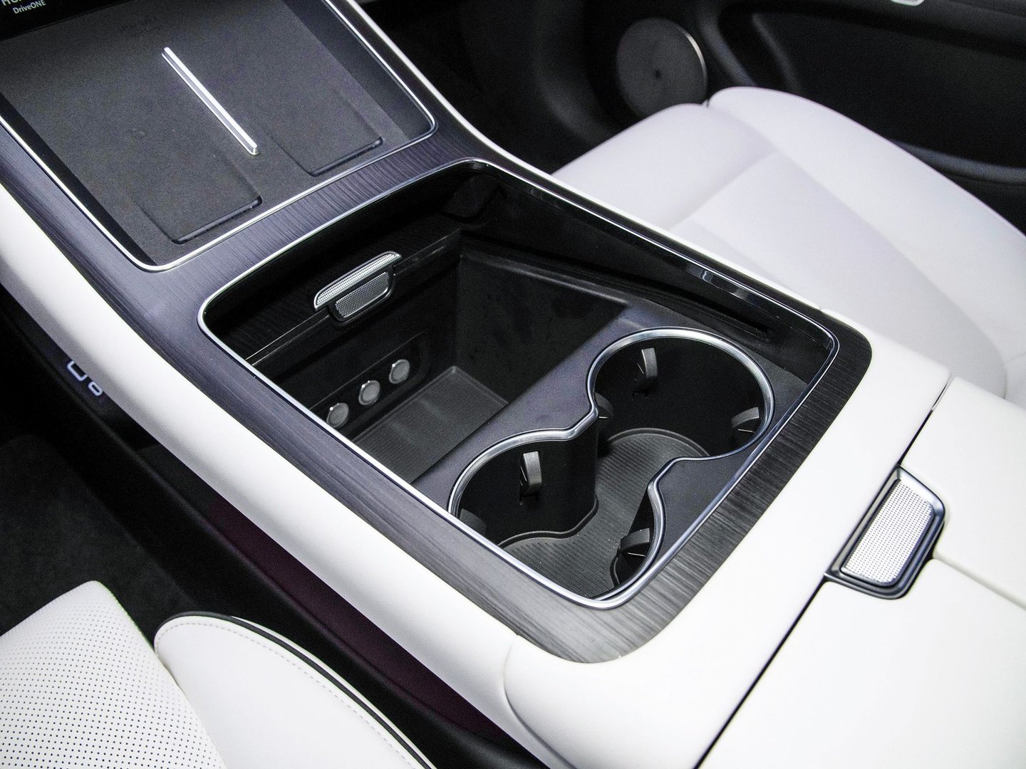 stelato_S9_1_generation__Sedan__30.jpg