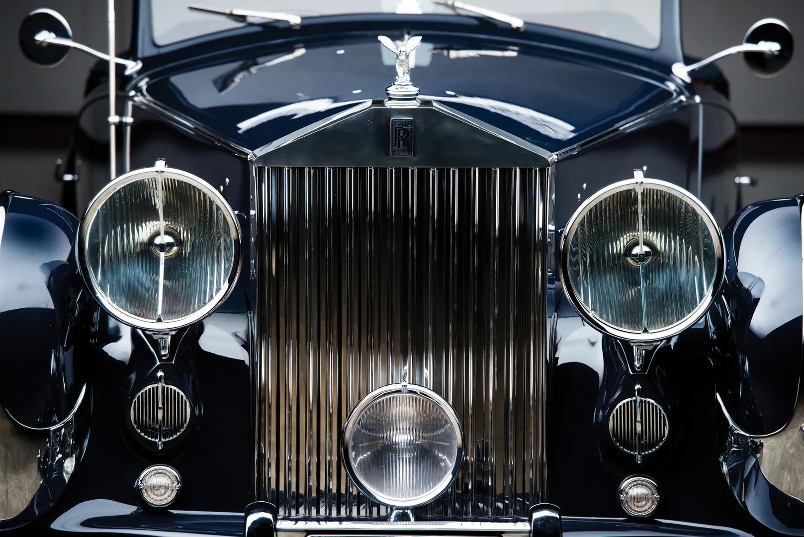 Rolls-Royce_Silver_Wraith_1_generation__Cabrio__6.jpg