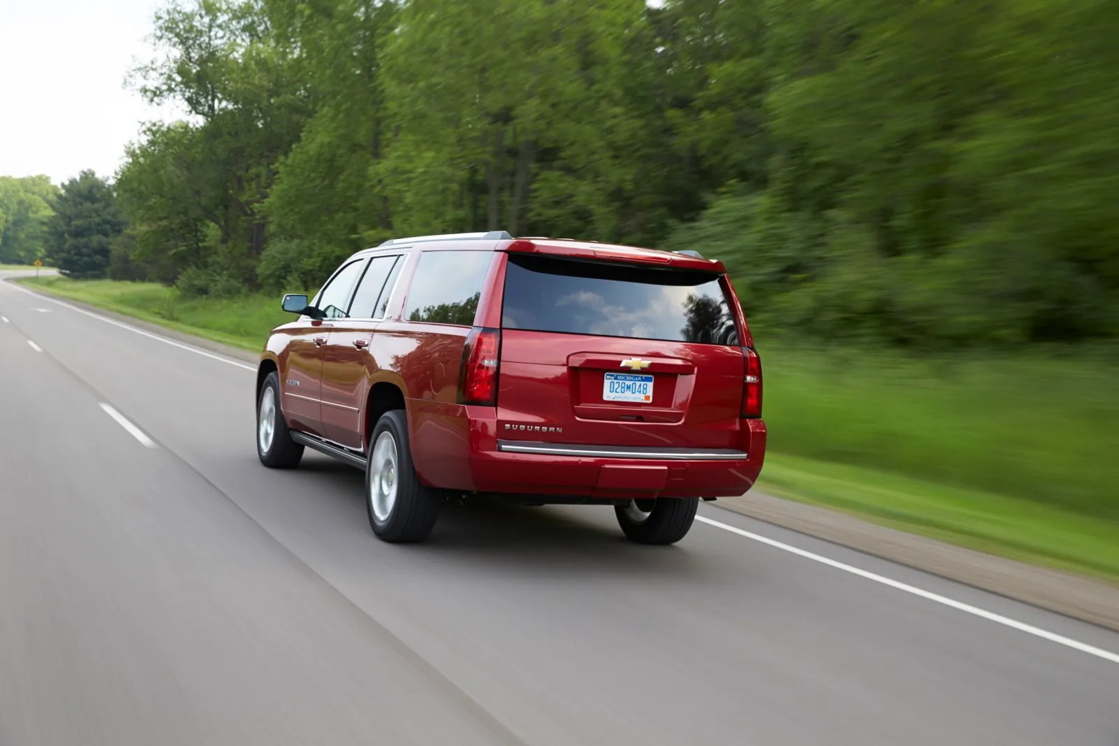 Chevrolet_Suburban_11_generation__SUV_5-doors__3.jpg