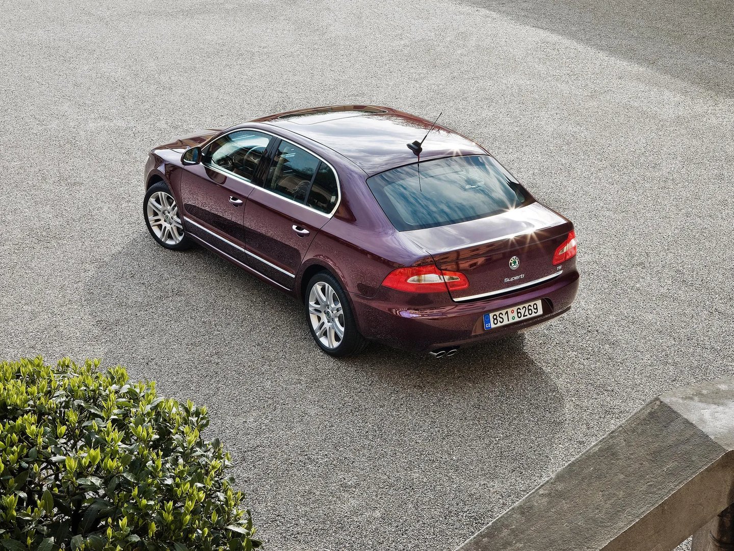 Skoda_Superb_2_generation__Liftback__7.jpg