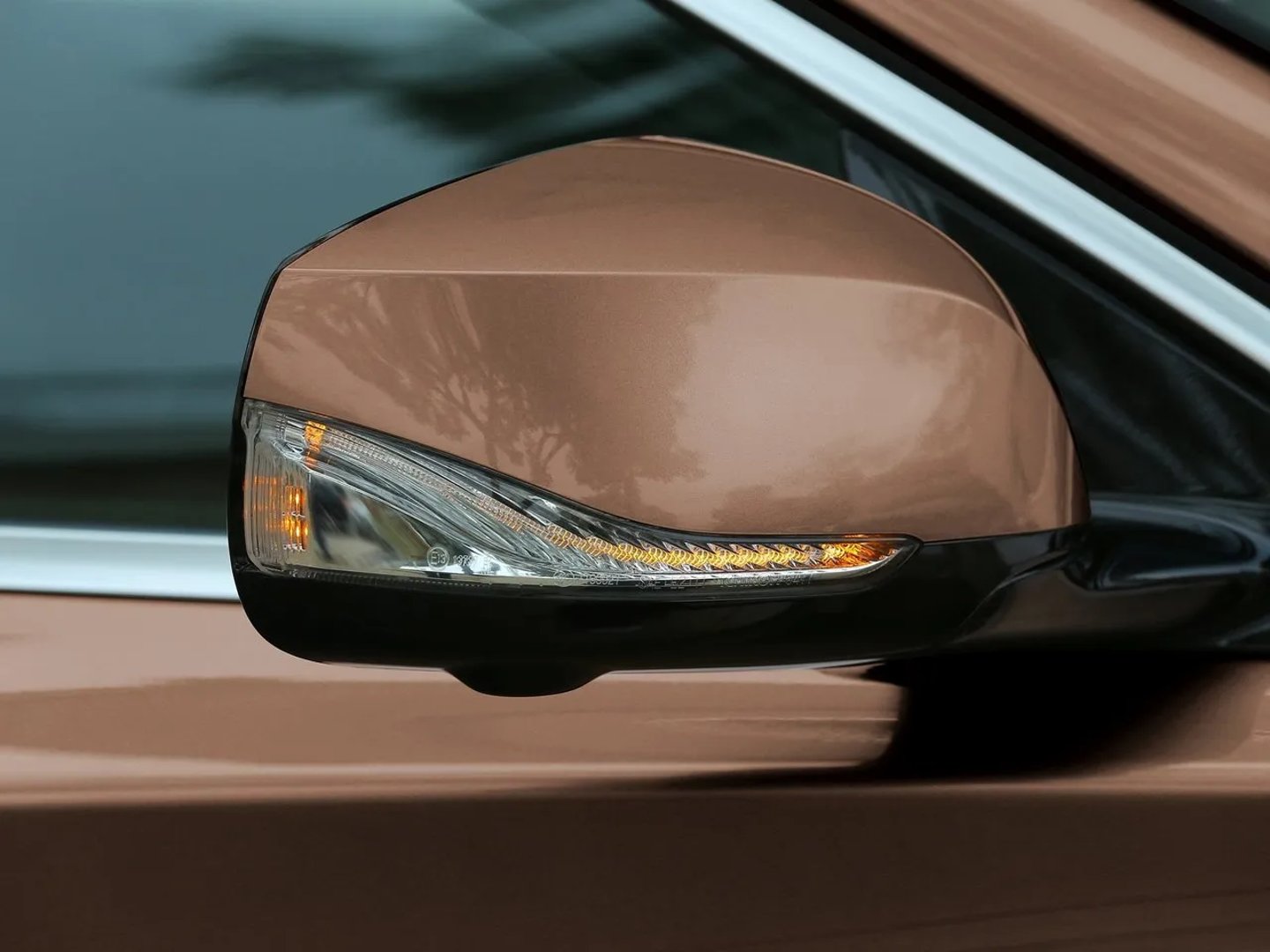 Infiniti_Q30_1_generation__Hatchback_5-door__13.jpg