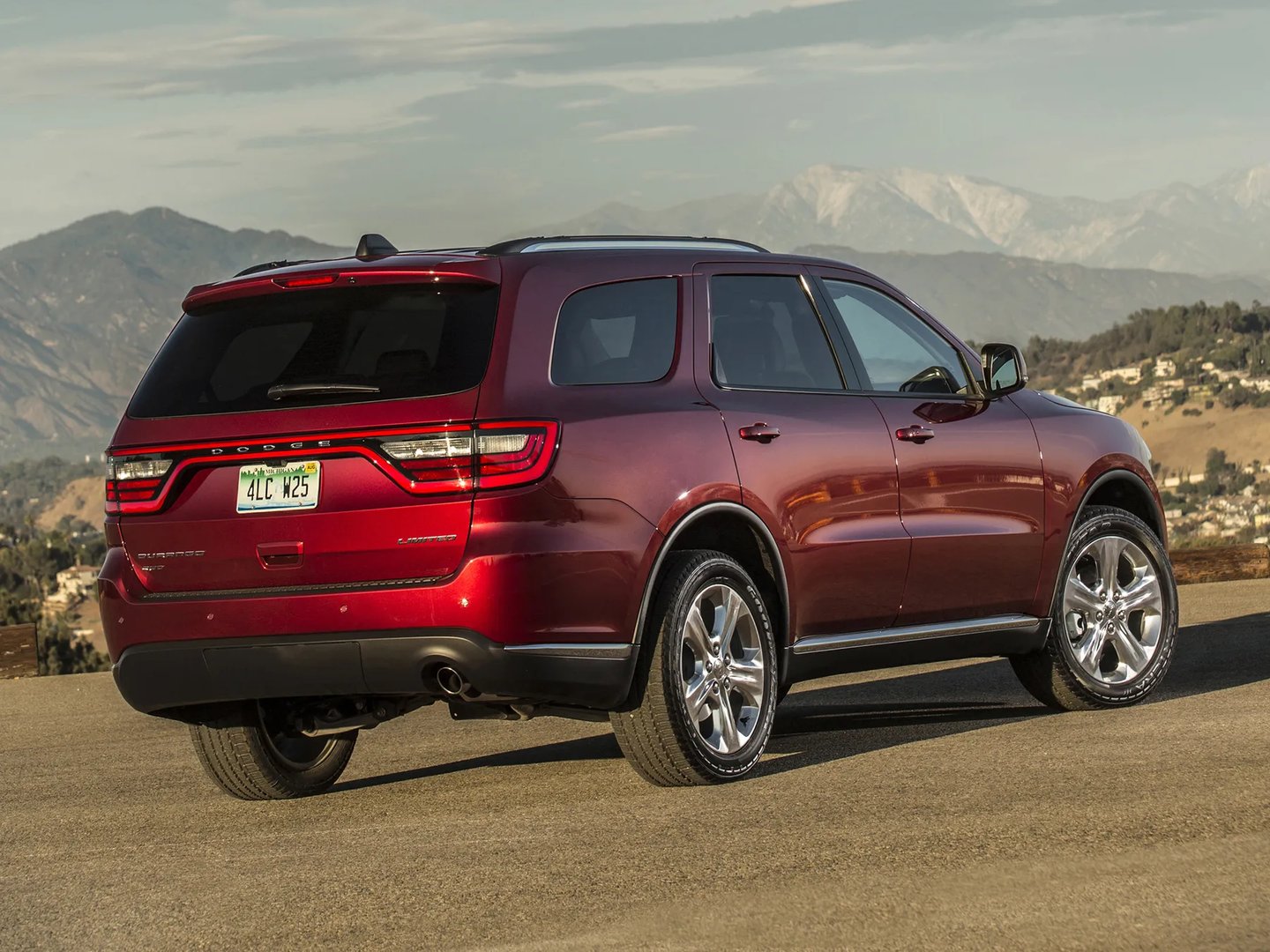 Dodge_Durango_3_generation_restyling__SUV_5-doors__3.jpg