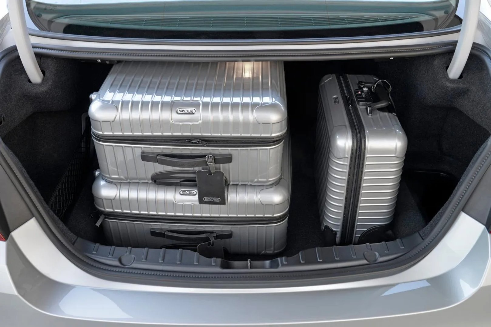 BMW_5_series_6_generation_restyling__Sedan__6.jpg