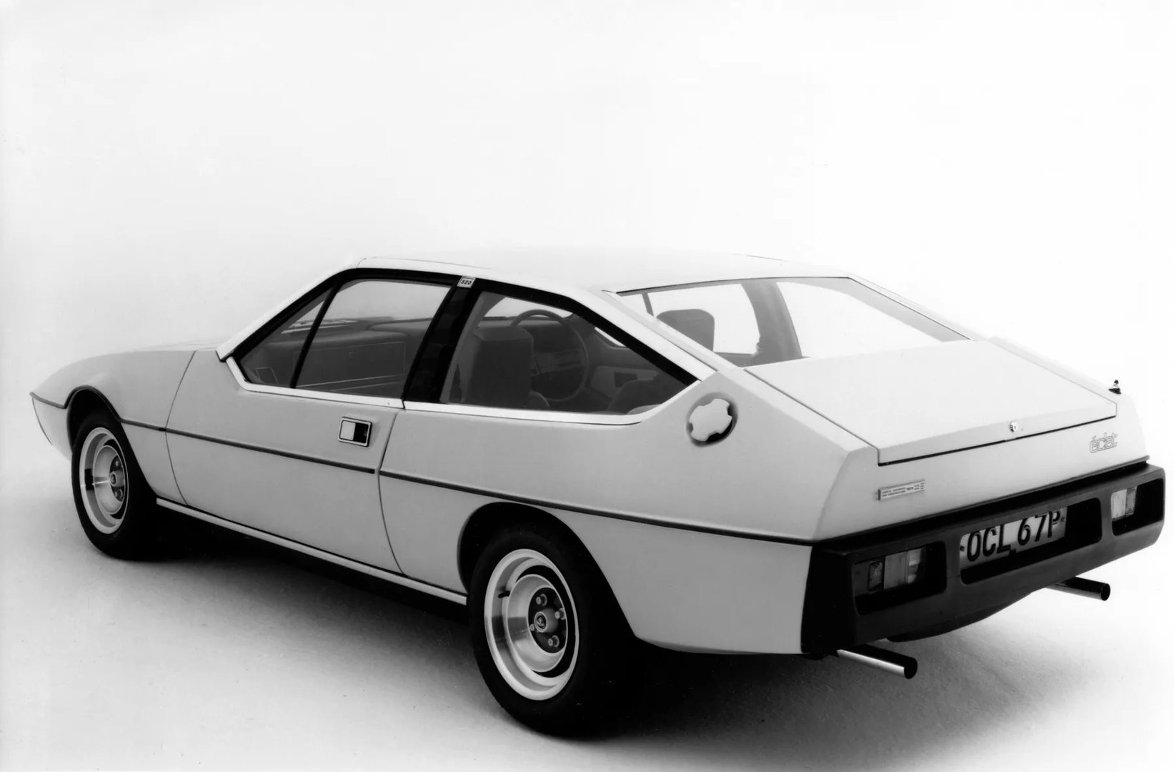 Lotus_Eclat_1_generation__Coupe__11.jpg