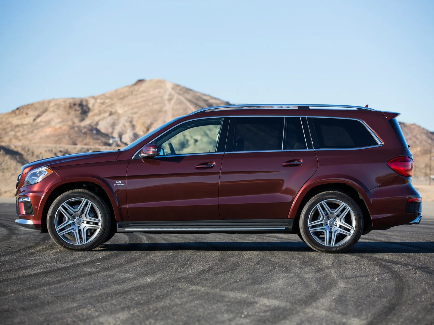 Mercedes_GL-Class_AMG_1_generation__SUV_5-doors__4.jpg