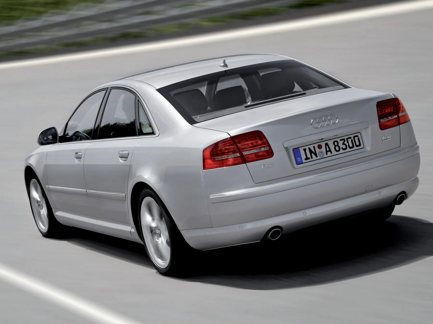 Audi_A8_2_generation_restyling_2__Sedan__10.jpg