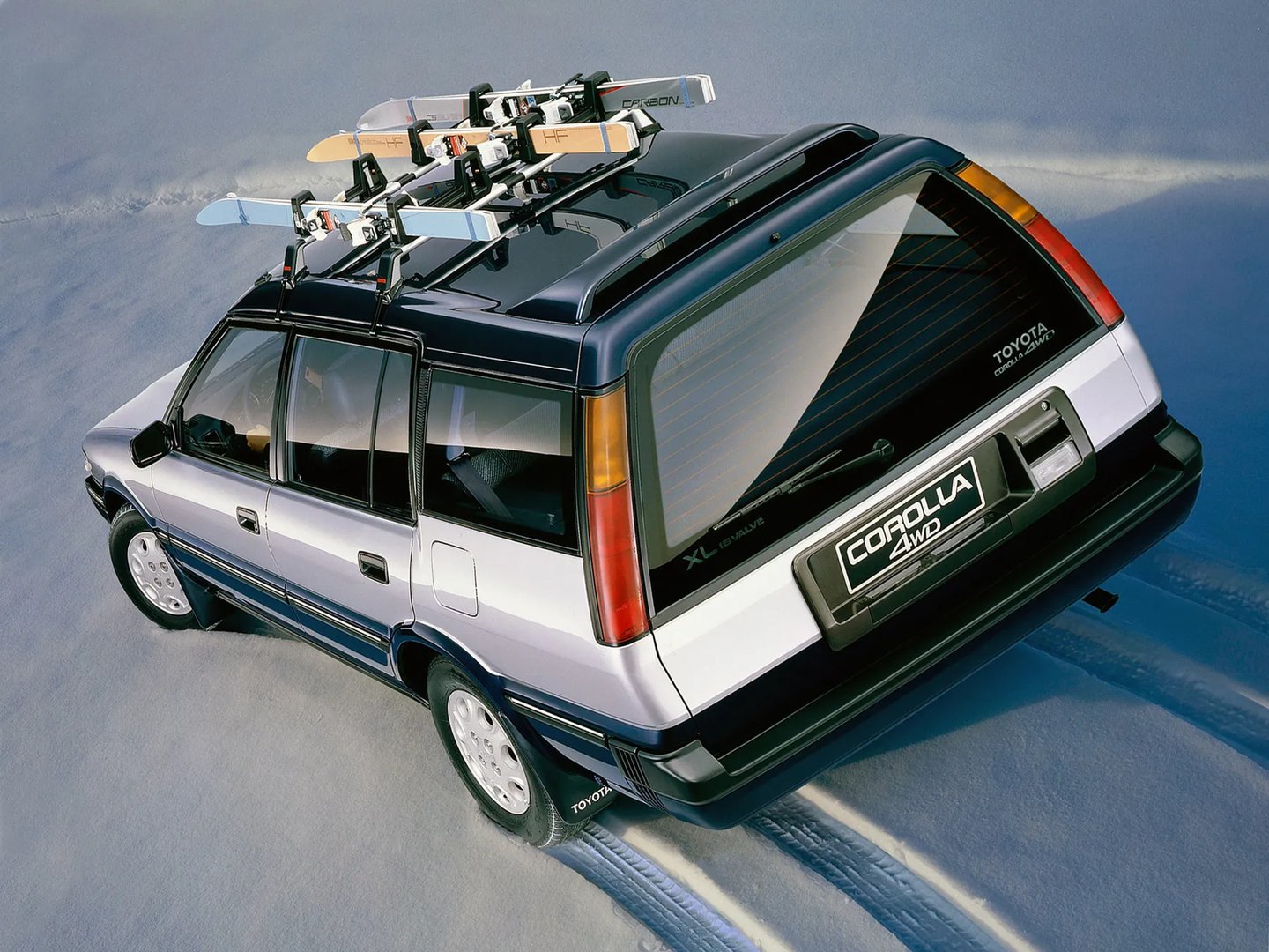 Toyota_Corolla_6_generation__Estate_5-door__1.jpg