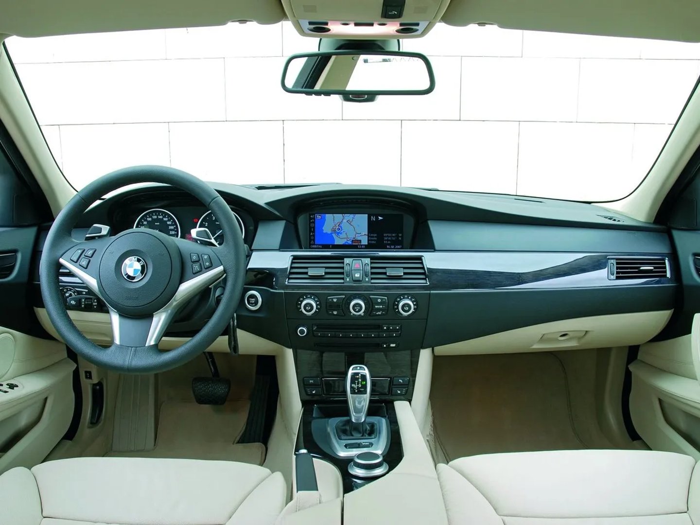 BMW_5_series_5_generation_restyling__Sedan__11.jpg