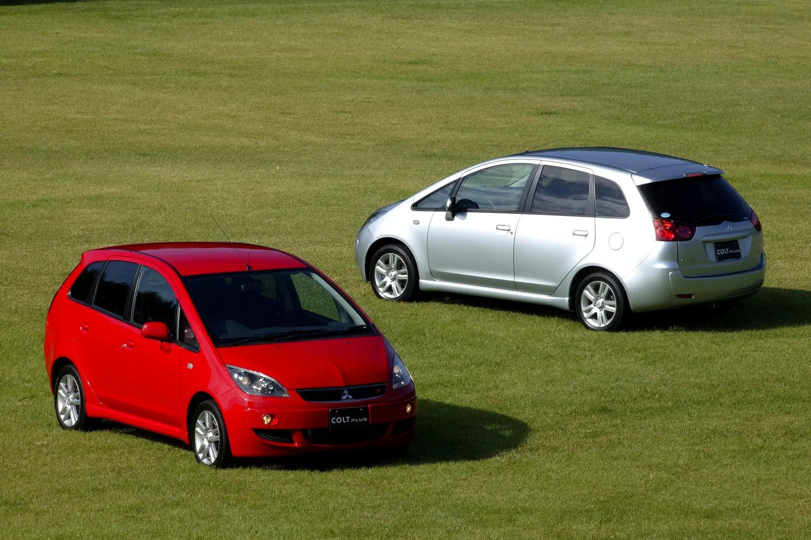 Mitsubishi_Colt_6_generation__Estate_5-door__3.jpg