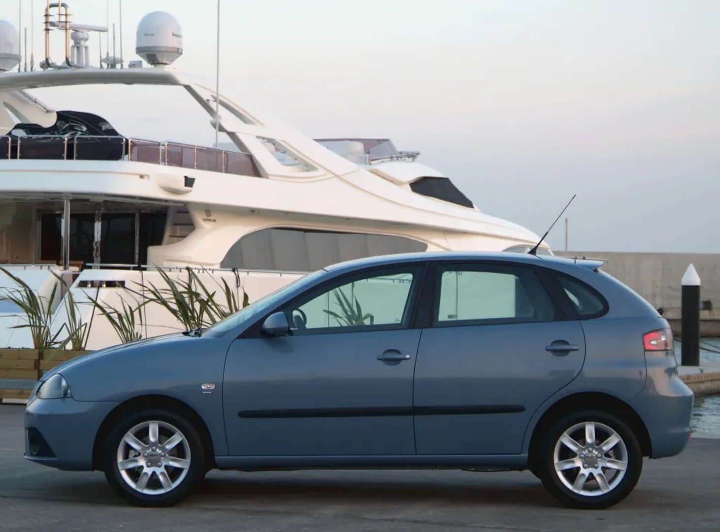 SEAT_Ibiza_3_generation_restyling__Mini_5-doors__6.jpg