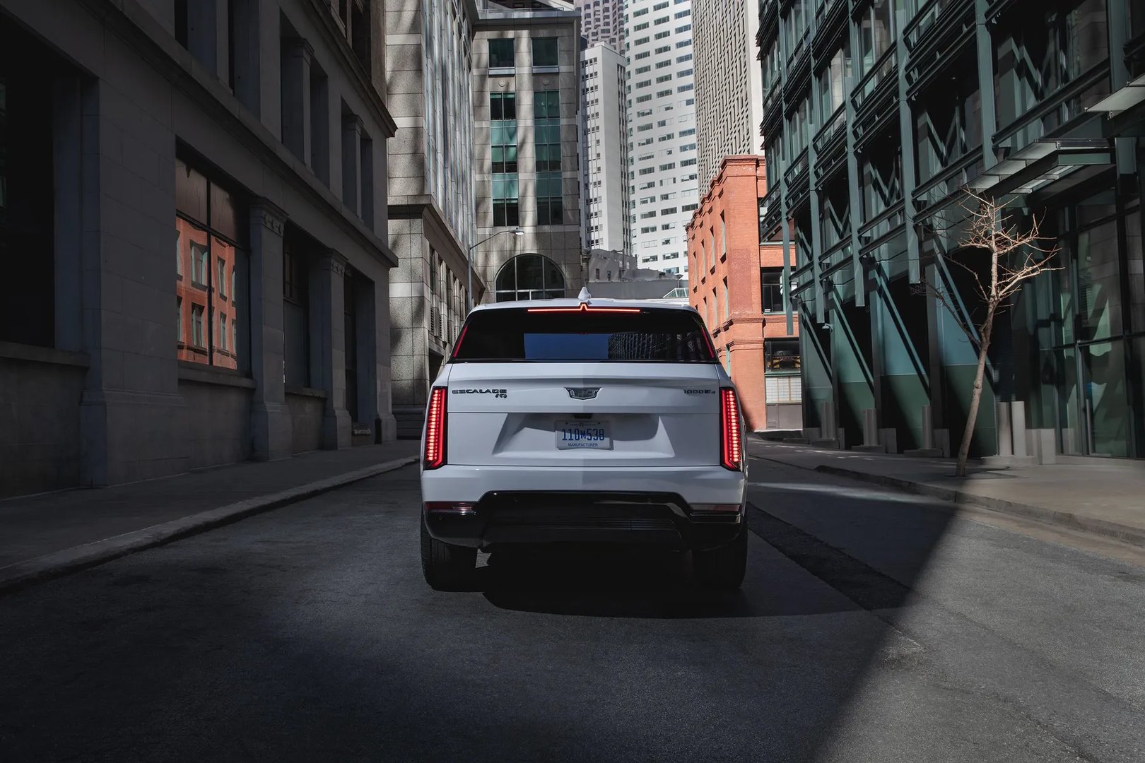 cadillac_Escalade_IQ_1_generation__SUV_5-doors__8.jpg