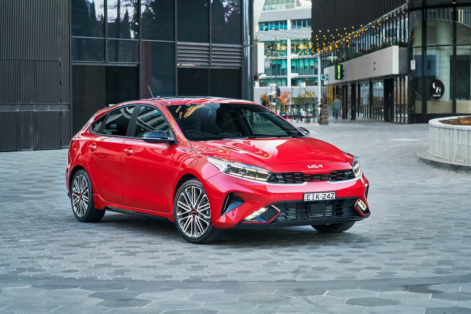 Kia_K3_2_generation_restyling_1__Hatchback_5-door__1.jpg