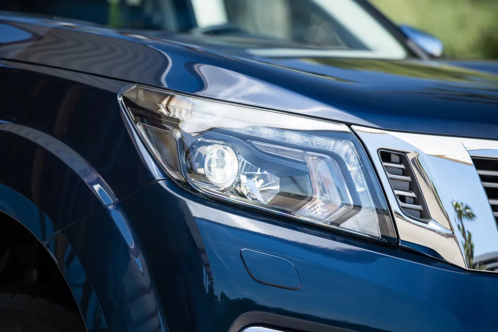 Nissan_Navara_4_generation__Pickup_double-cab__10.jpg
