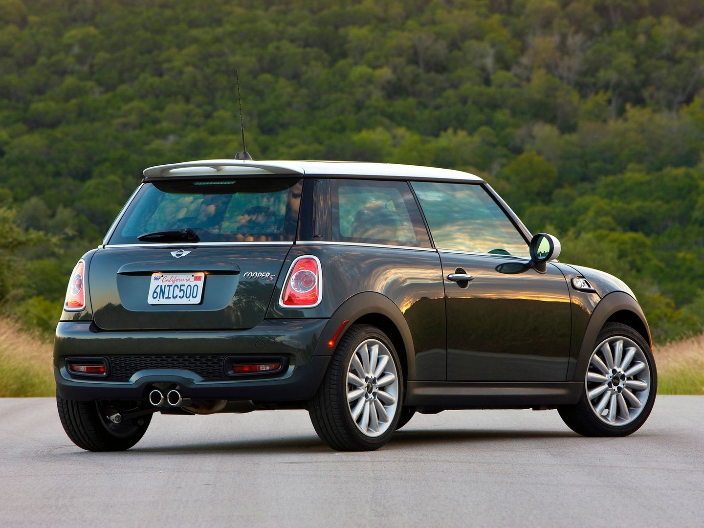 mini_Cooper_2_generation_restyling__Mini_3-doors__26.jpg