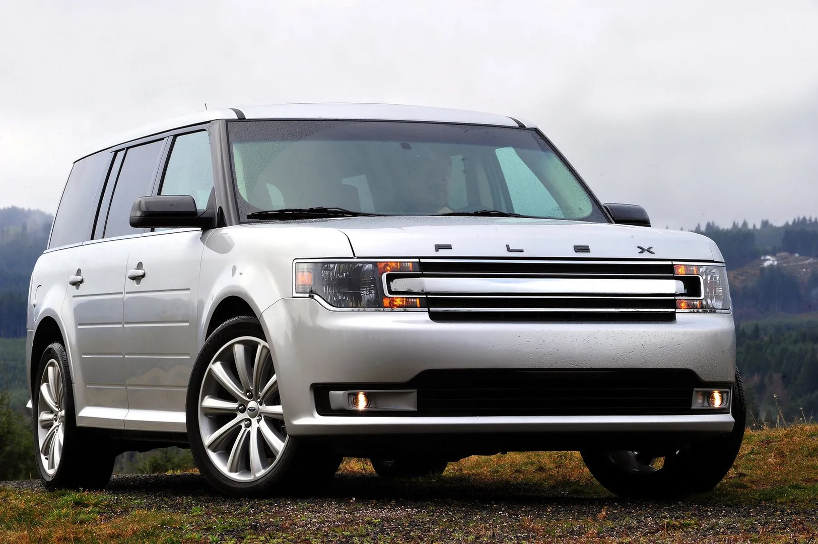 Ford_Flex_1_generation_restyling__SUV_5-doors__11.jpg