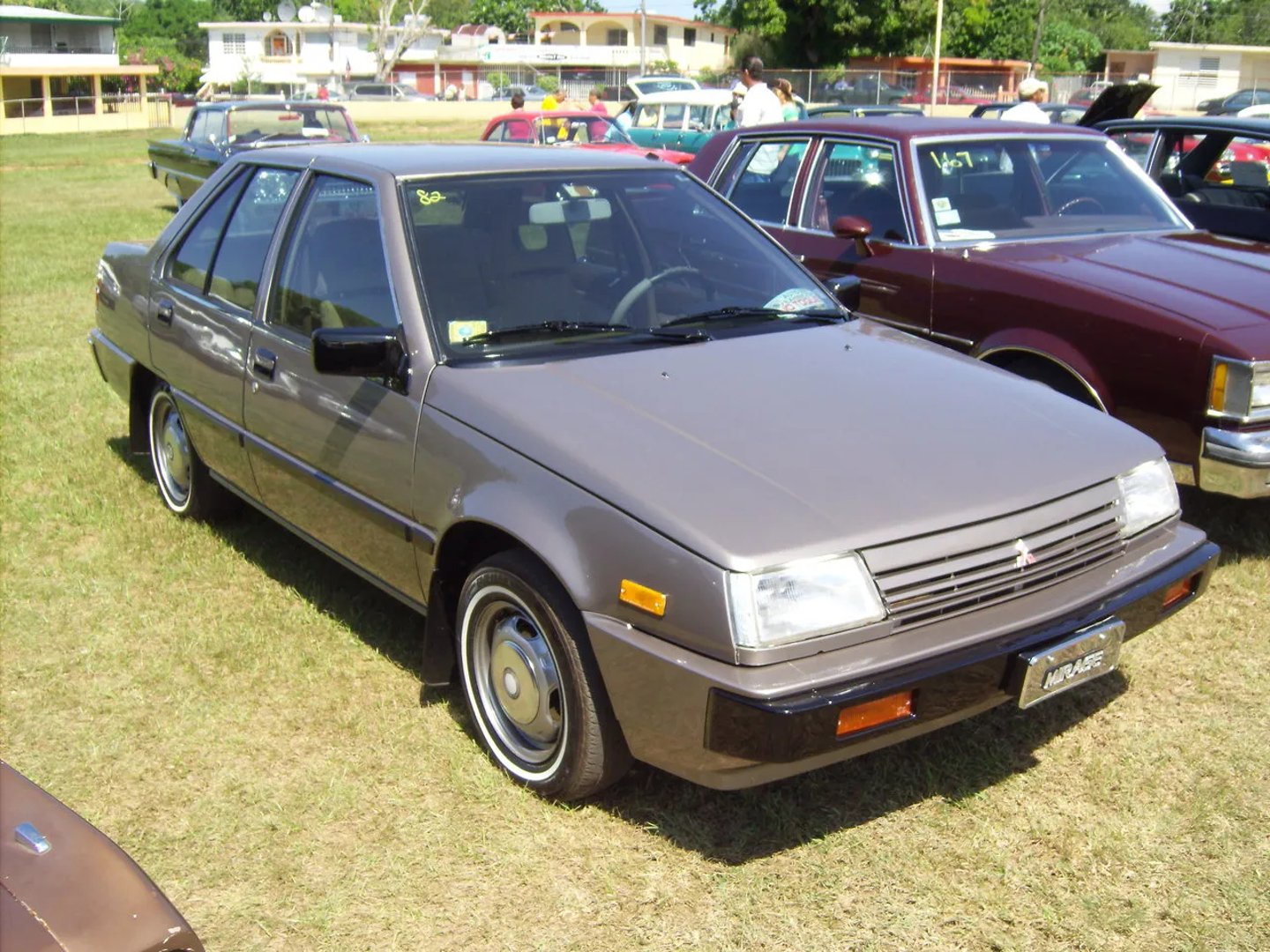 Mitsubishi_Mirage_2_generation__Sedan__2.jpg