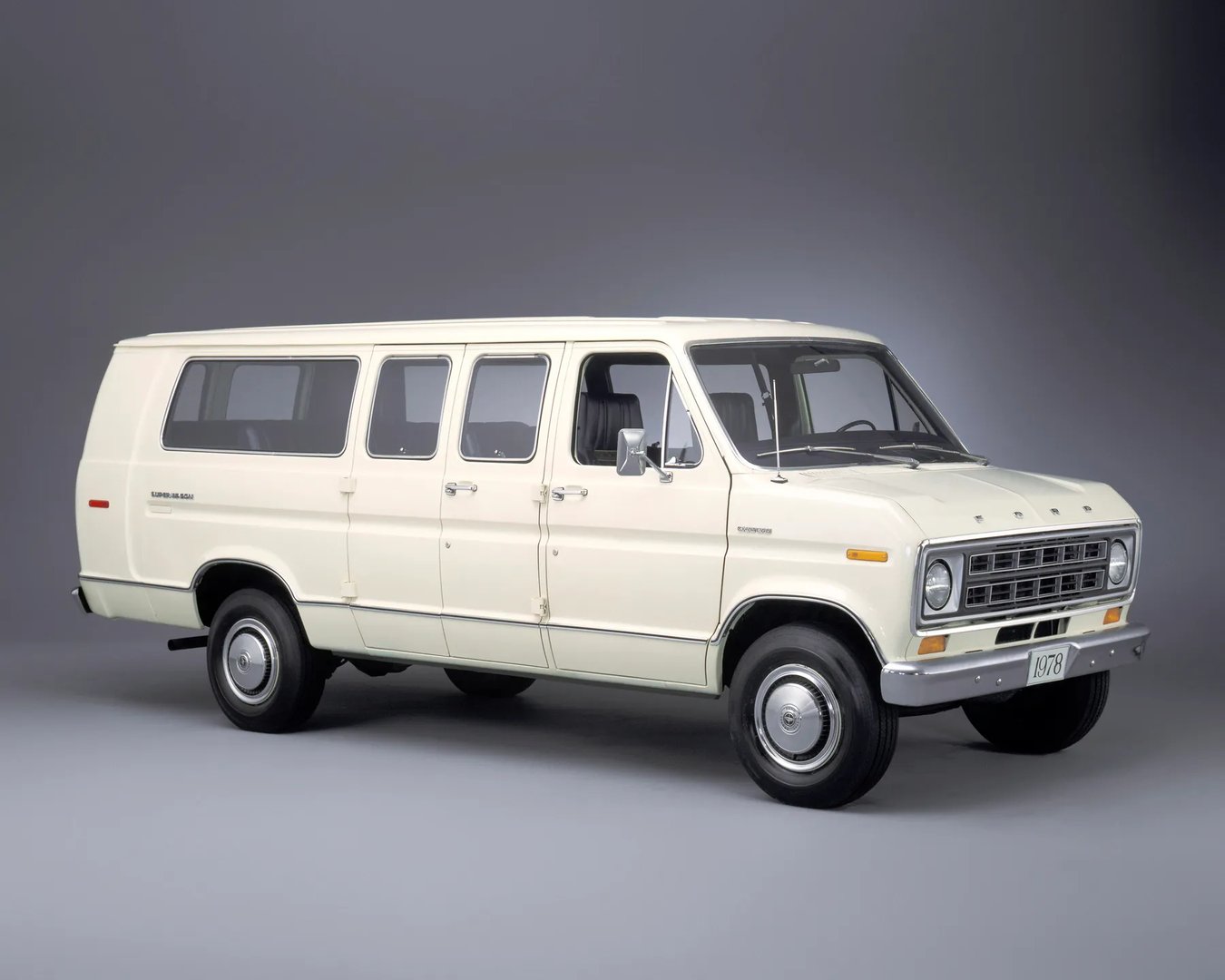 Ford_Econoline_3_generation__Minivan__5.jpg