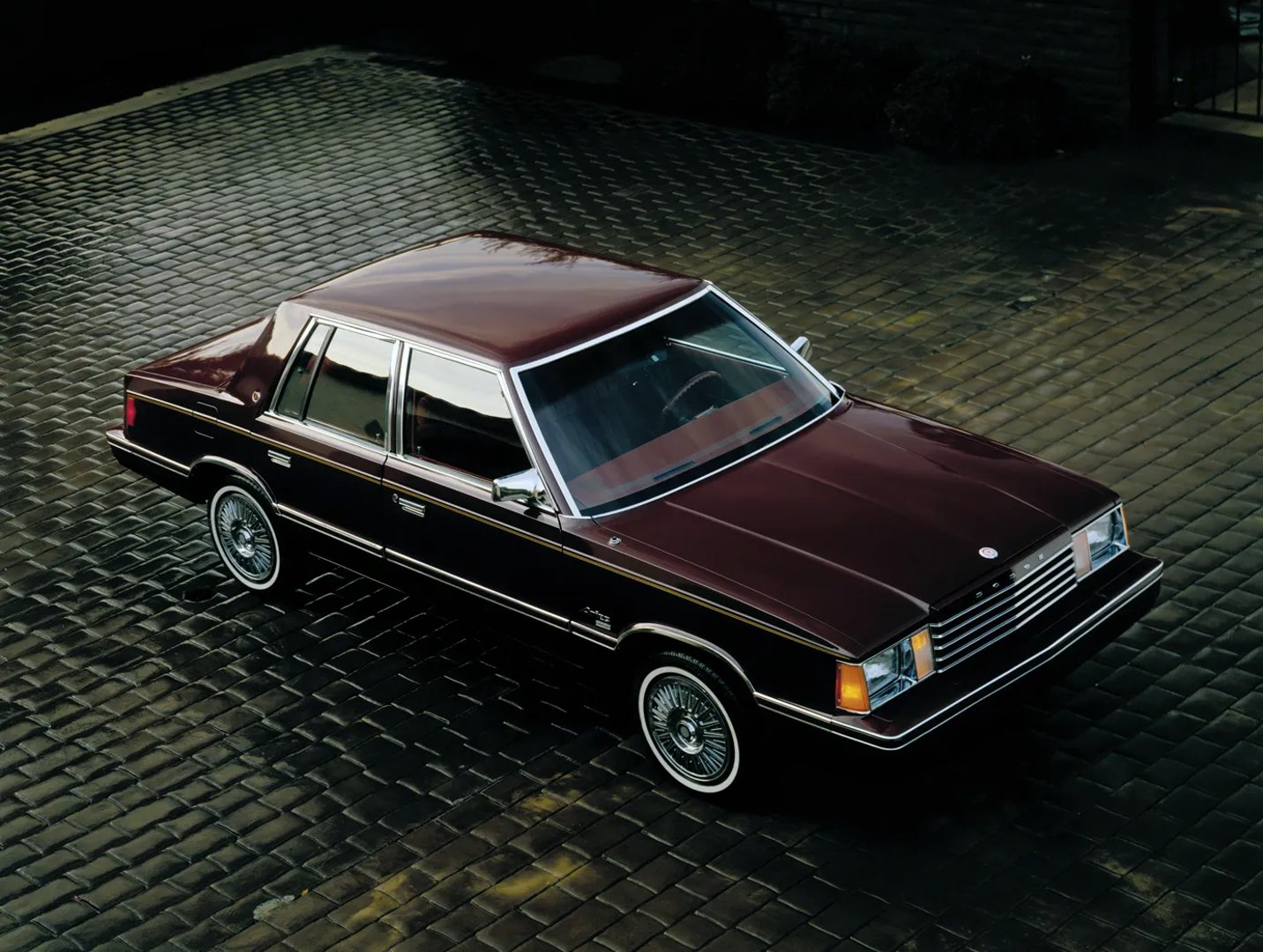 Dodge_Aries_1_generation__Sedan__1.jpg